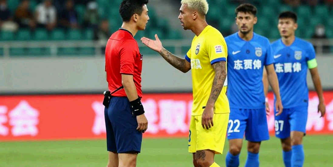 Chuyển trạng thái và 20 phút cuối: lỗ hổng chiến thuật lớn nhất của V.League 1