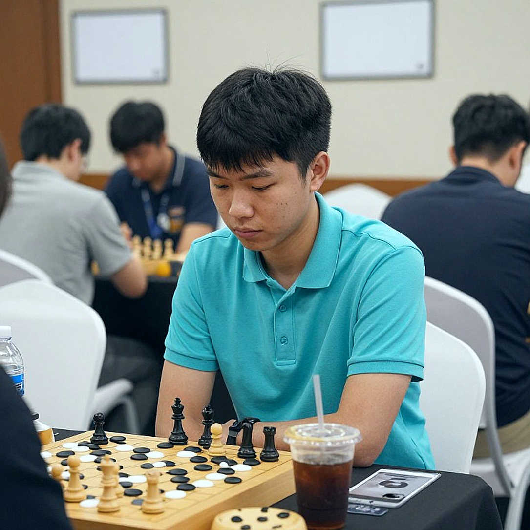 The Hollow Skeleton of 2077: When a Chess Analysis Engine Served a Feast With No Food