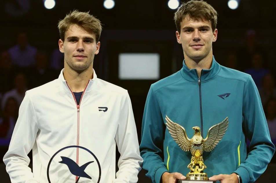 Lehecka Beats Tien as Czech Republic Stuns USA in Davis Cup for Second Straight Year Lehecka Beats Tien as Czech Republic Stuns USA in Davis Cup for Second Straight Year