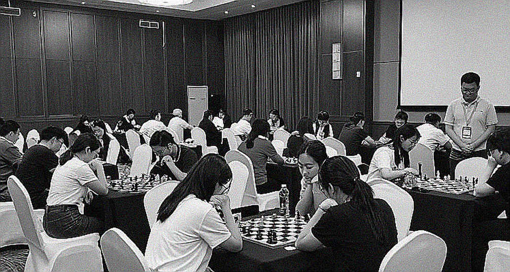 Magnus Carlsen và R Praggnanandhaa: Khi nhà vua học cách ngưỡng mộ kẻ thách thức Magnus Carlsen và R Praggnanandhaa: Khi nhà vua học cách ngưỡng mộ kẻ thách thức