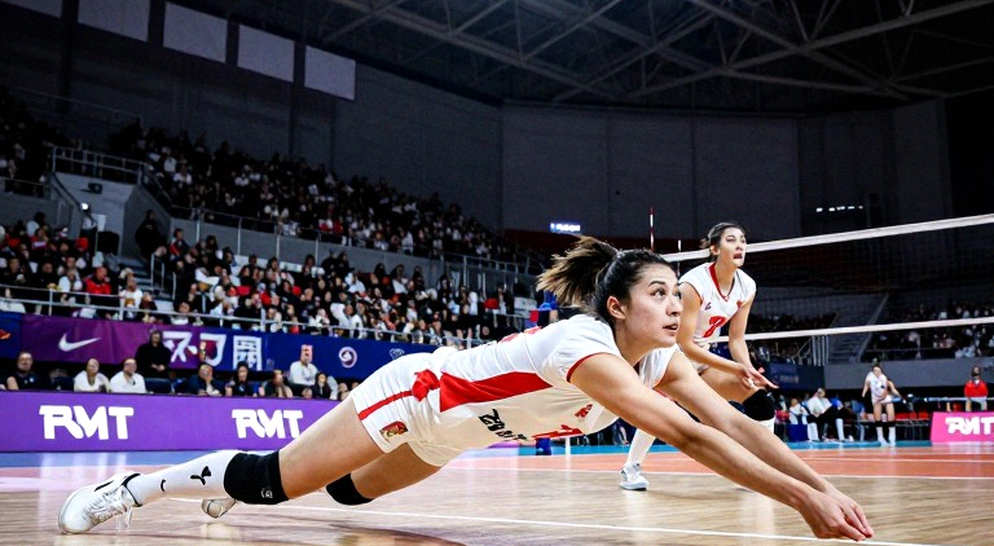 Sasipaporn Janthawisut: 0 điểm, 18 điểm và câu hỏi chưa ai trả lời về ngoại binh Thái Lan