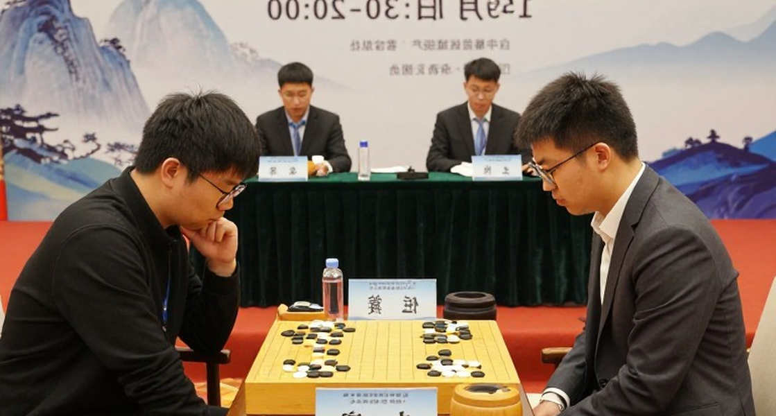 Carlsen khen Sindarov 'không có điểm yếu' sau trận hòa đầy bản lĩnh tại Global Chess League 2026